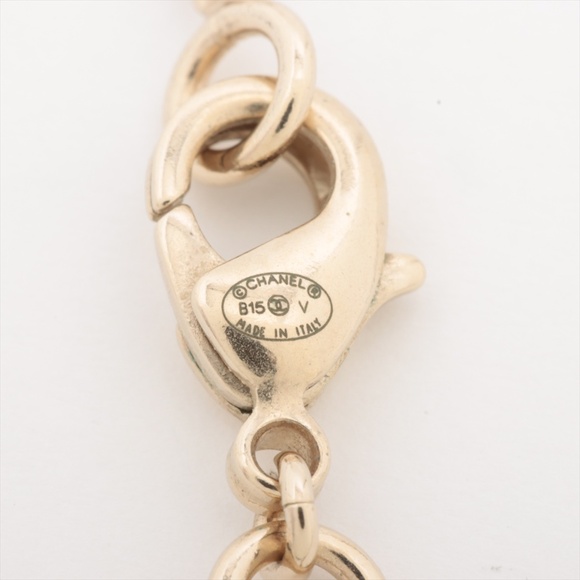 B118. Chanel CC Necklace - Picture 4 of 5